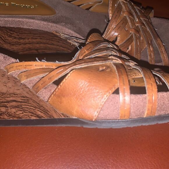 Woman’s size 7 wedges  - Picture 8 of 8